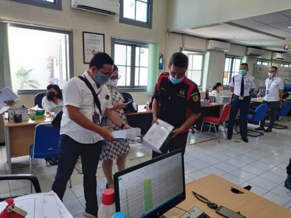 selama_6_jam_tim_penyidik_pidsus_kejatisu_geledah_kantor_btn_medan