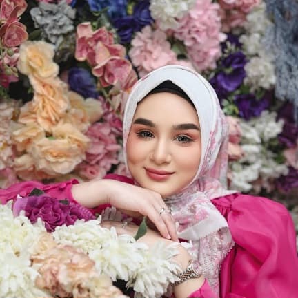 selebgram_hana_hanifah_terseret_dugaan_kasus_korupsi_sppd_fiktif_dprd_riau
