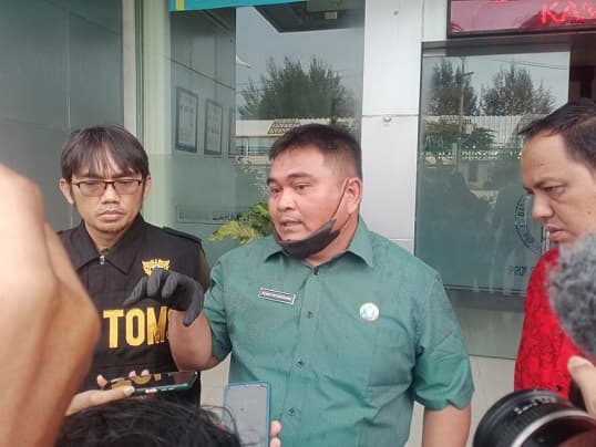 selundupkan_tiga_kilo_sabu_wanita_paruh_baya_diamankan