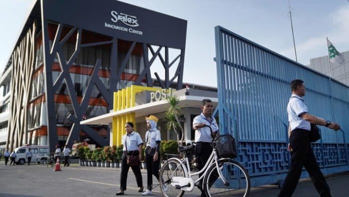 seluruh_direksi_dan_komisaris_pt_sritex_diberhentikan