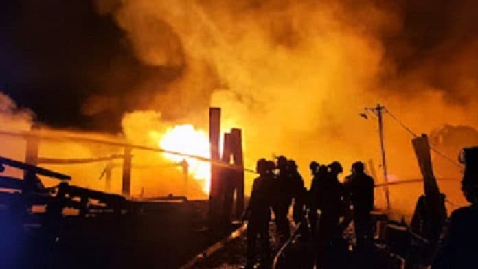 sembilan_kapal_ikan_terbakar_di_pelabuhan_belawan_kerugian_miliaran_rupiah