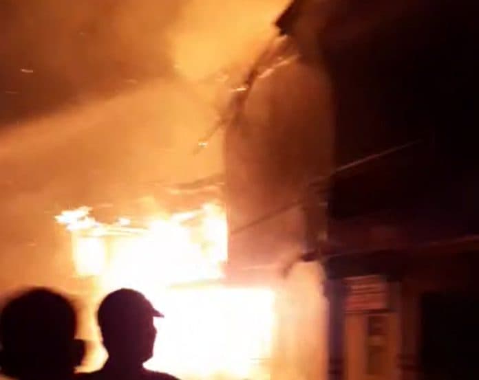 sembilan_rumah_ludes_terbakar_di_tiga_balata_simalungun