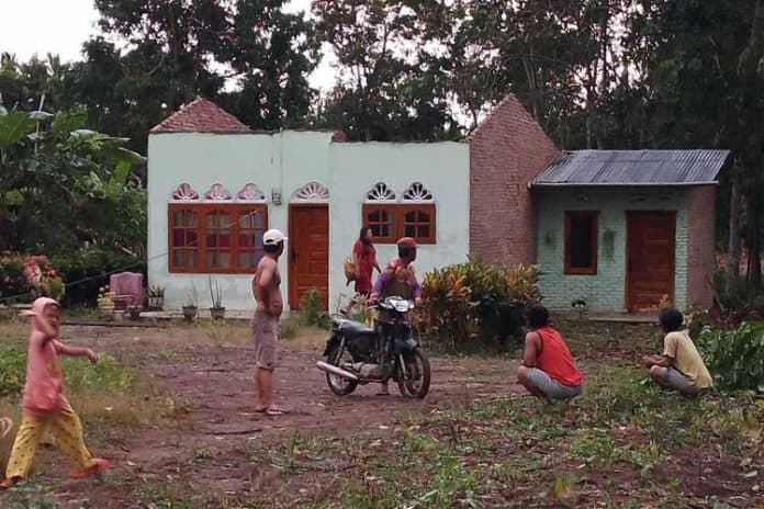 sembilan_rumah_rusak_di_dolok_merawan_sergai_diterjang_puting_beliung
