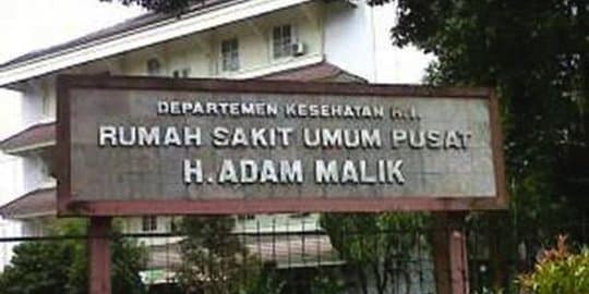 sembuh_dari_covid_19_ibu_pedagang_keliling_puji_rsup_adam_malik
