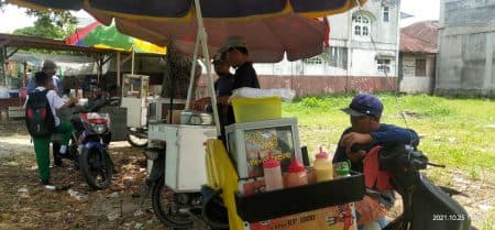 semenjak_ptm_berlangsung_di_siantar_pedagang_jajanan_hidup_kembali
