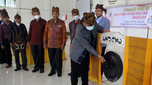 seminar_asal_usul_marga_sinaga_hasusuran_simalungun_digelar_dua_hari