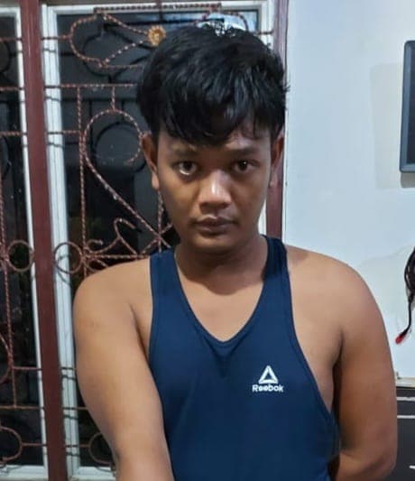 sempat_bersembunyi_di_belakang_rumah_pria_yang_beli_narkoba_dari_medan_diringkus_polisi