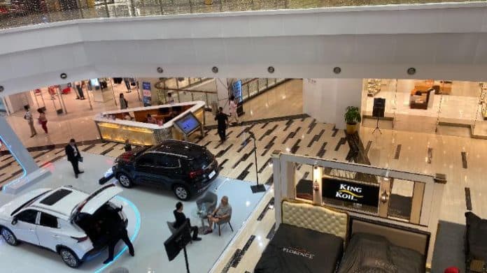 sempat_disegel_mall_center_point_medan_beroperasi_kembali