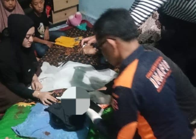sempat_kirim_pesan_ke_teman_wanita_muda_di_tebing_tinggi_ditemukan_gantung_diri