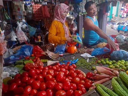 sempat_melonjak_harga_cabai_merah_berangsur_turun_di_pasar_tradisional
