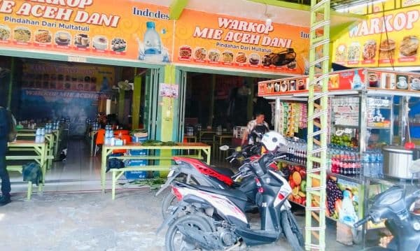 sempat_terhenti_kades_mekar_sari_kembali_bentuk_satgas_antisipasi_geng_motor