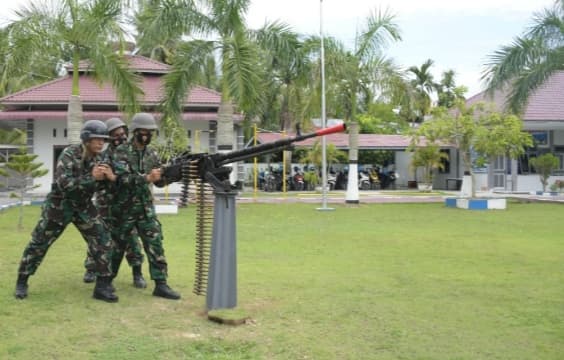 sempat_terjadi_baku_tembak_akhirnya_prajurit_lanal_tba_berhasil_pukul_mundur_kkb