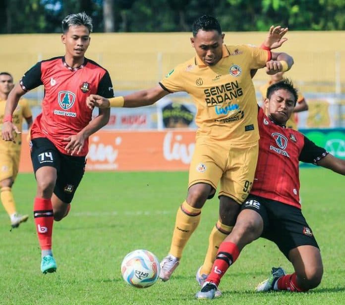 sempat_unggul_lewat_gol_cepat_sada_sumut_tahan_imbang_semen_padang_fc_1_1