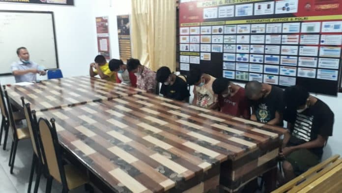 sempat_viral_8_pelaku_perampasan_sepeda_motor_sudah_diamankan_polres_siantar