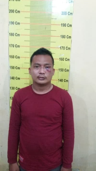 sempat_viral_di_fb_larikan_sepeda_motor_pria_yang_ngaku_polisi_ditangkap_korbannya
