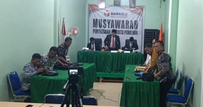 sengketa_pilkada_labura_bawaslu_persilahkan_pemohon_dan_termohon_lobby_lobby
