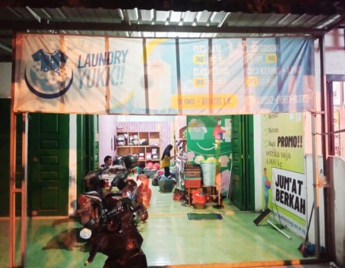 seniman_banting_setir_jadi_pengusaha_laundry
