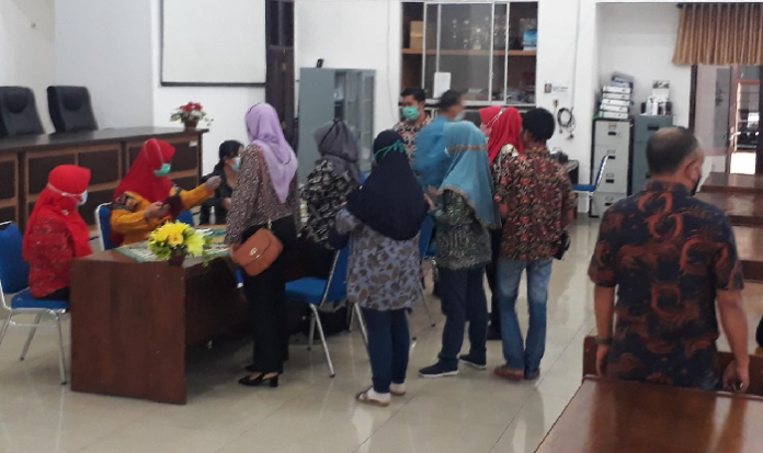 seorang_pegawai_pemko_positif_covid_19_satgas_gelar_tracing