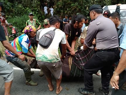 seorang_petani_ditemukan_tewas_di_aliran_sungai_kecamatan_dolok_panribuan
