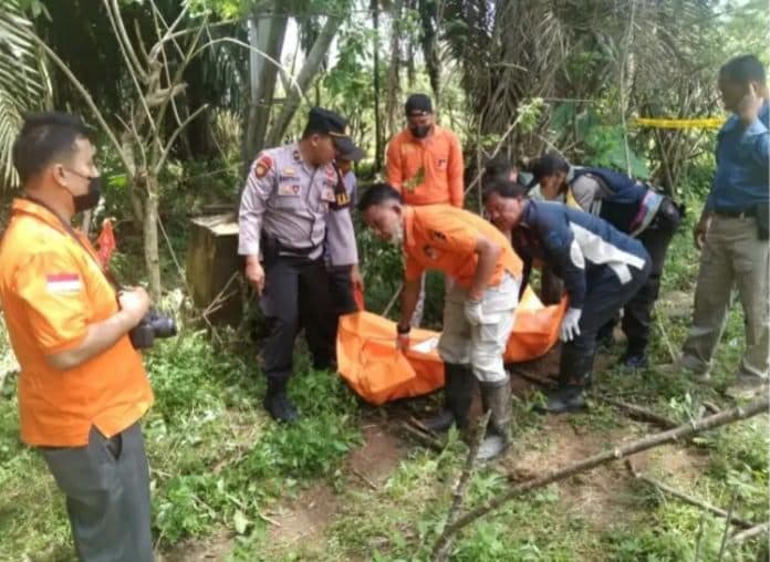 seorang_pria_lajang_tewas_gantung_diri_di_desa_pabatu