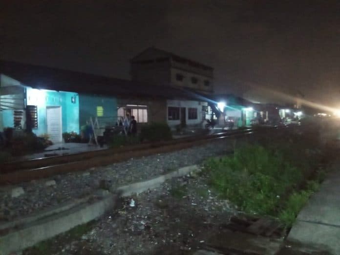 seorang_warga_tewas_tertabrak_kereta_api_medan_binjai_di_tanjung_gusta