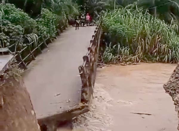 sepanjang_desember_2023_7_jembatan_di_palas_rusak_berat_akibat_banjir