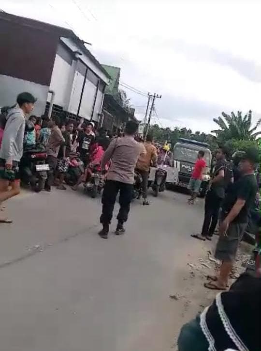 sepasang_kekasih_diamankan_warga_diduga_curi_sepeda_motor