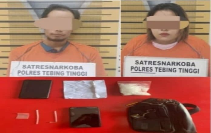 sepasang_warga_simalungun_diamankan_dari_pabatu_bersama_sabu_4877_gram