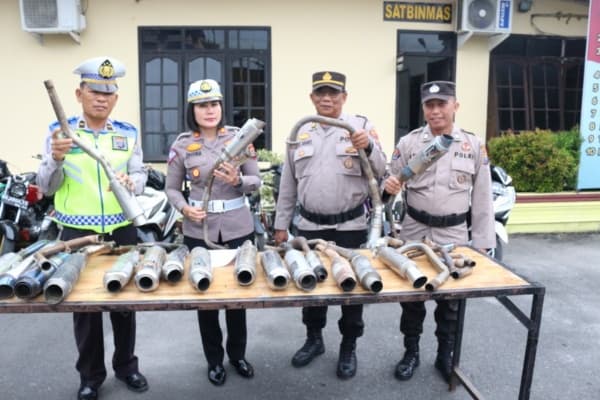 sepekan_razia_knalpot_brong_36_unit_sepeda_motor_diamankan_di_tebing_tinggi