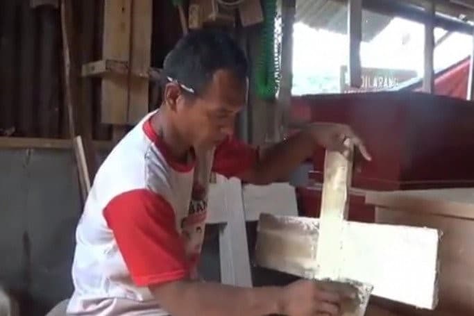 seram_pemesan_peti_mati_di_jakarta_timur_meningkat_tajam