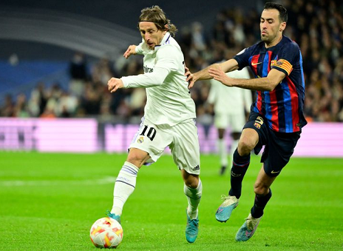 sergio_busquets_lewati_rekor_messi_dan_ramos_di_el_clasico