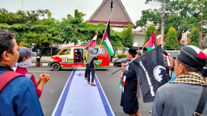 seribuan_warga_pematang_siantar_aksi_peduli_palestina
