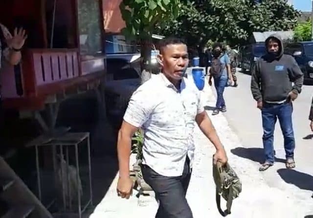 serukan_jokowi_mundur_pecatan_tni_diringkus_tanpa_perlawanan