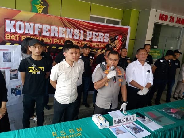 setahun_buron_pembunuh_guru_sd_ditembak_mati_polisi