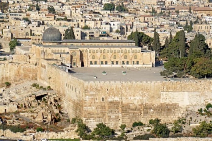 setelah_56_tahun_kunci_gerbang_masjid_al_aqsa_dikembalikan_eks_tentara_israel