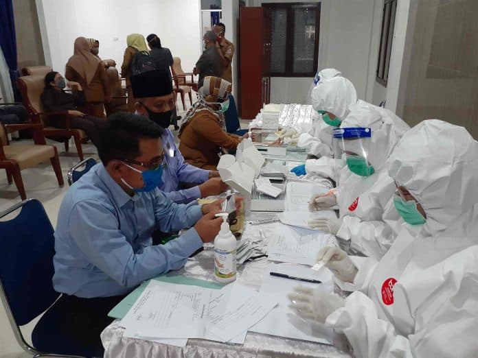 setelah_dilakukan_rapid_test_7_anggota_dprd_deli_serdang_reaktif_covid_19