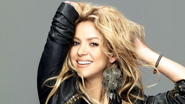 shakira_borong_3_piala_latin_grammy_awards_ke_24