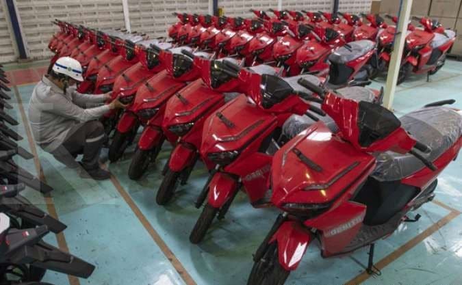 siaga_permintaan_mobil_listrik_melesat_gesits_volta_dan_selis_tingkatkan_produksi