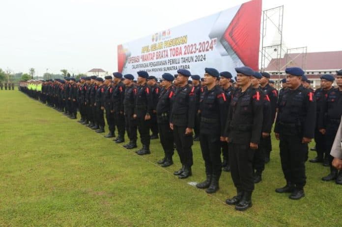 siagakan_tahapan_kampanye_pemilu_polda_sumut_gelar_apel_mantap_brata_toba