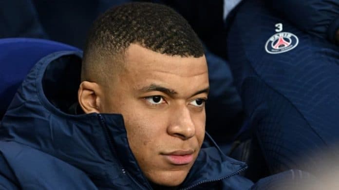 siap_jadi_pemain_pengganti_kylian_mbappe_dikabarkan_bertahan_di_psg