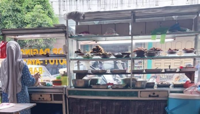 siasat_pemilik_rumah_makan_di_deli_serdang_hadapi_kenaikan_harga_beras
