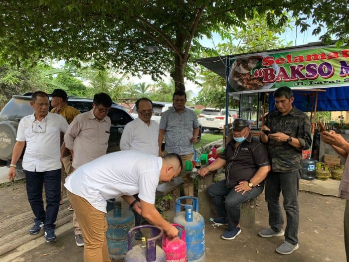 sidak_gas_subsidi_dioplos_dprd_simalungun_akan_tindaklanjuti_ke_pertamina