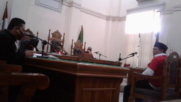sidang_25_butir_pil_ekstasi_saya_menderita_lebih_baik_saya_dihukum_mati_saja_pak_hakim