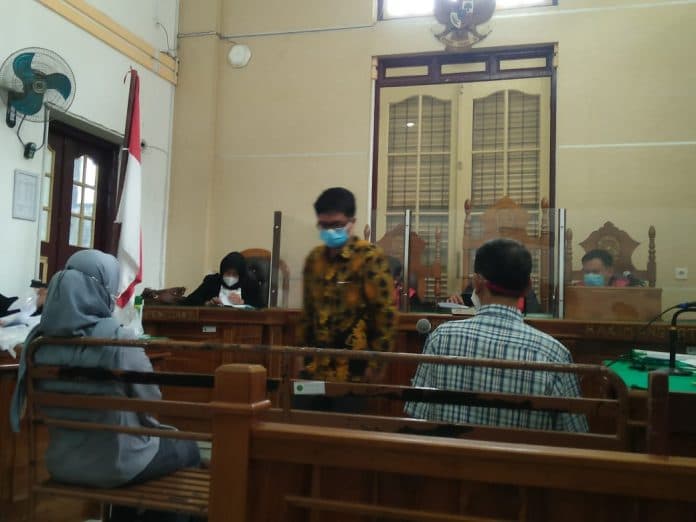 sidang_korupsi_pasar_induk_lau_cih_2_mantan_direktur_jadi_saksi