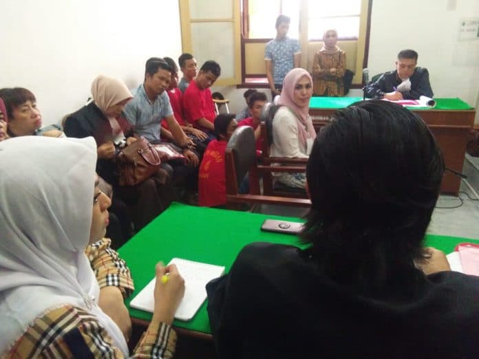 sidang_pencemaran_tagih_utang_melalui_ig_jaksa_randi_kehadiran_kbp_il_tunggu_izin_pimpinan_polri