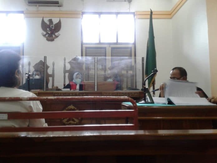 sidang_penggelapan_oknum_jaksa_berinvestasi_deposito_gunakan_nama_orang_lain