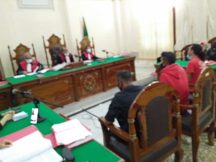 sidang_perkara_spa_khusus_kaum_gay_mengundang_gelak_tawa