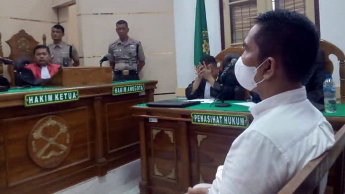 sidang_pleidoi_achiruddin_digelar_lusa_hakim_saudara_agak_lembutlah_di_persidangan