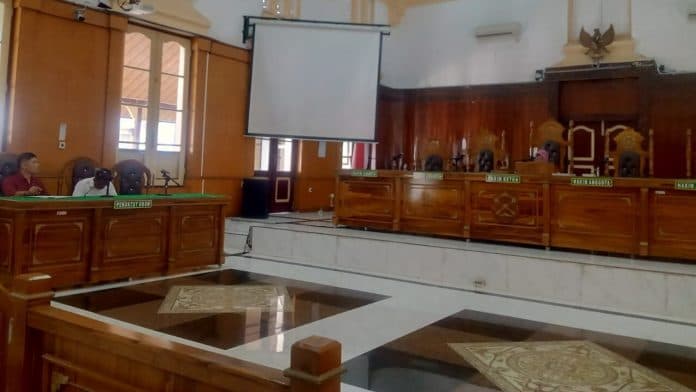 sidang_putusan_prapid_aditiya_hasibuan_hakim_tolak_permohonan_pemohon