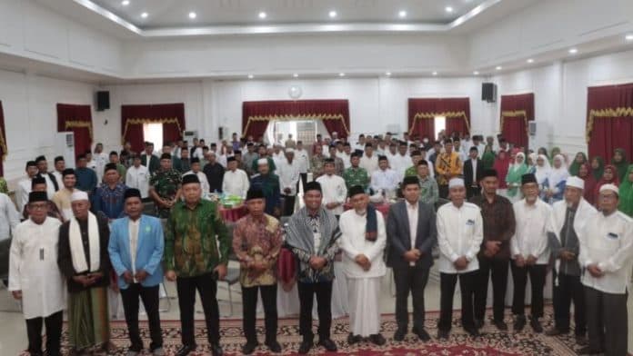 silaturahmi_ulama_zuama_tokoh_dan_cendekiawan_muslim_bupati_sergai_harap_ukhuwah_islamiyah_semakin_kuat